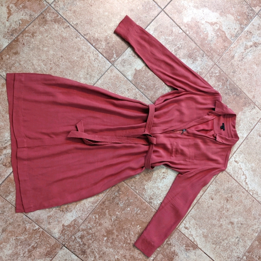 Long-sleeved shirt dress.